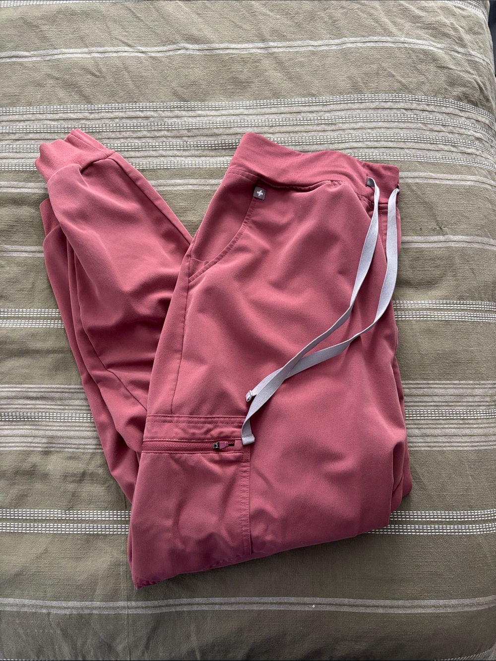 Figs Women's Dusty Rose Drawstring Jogger Scrub Pants